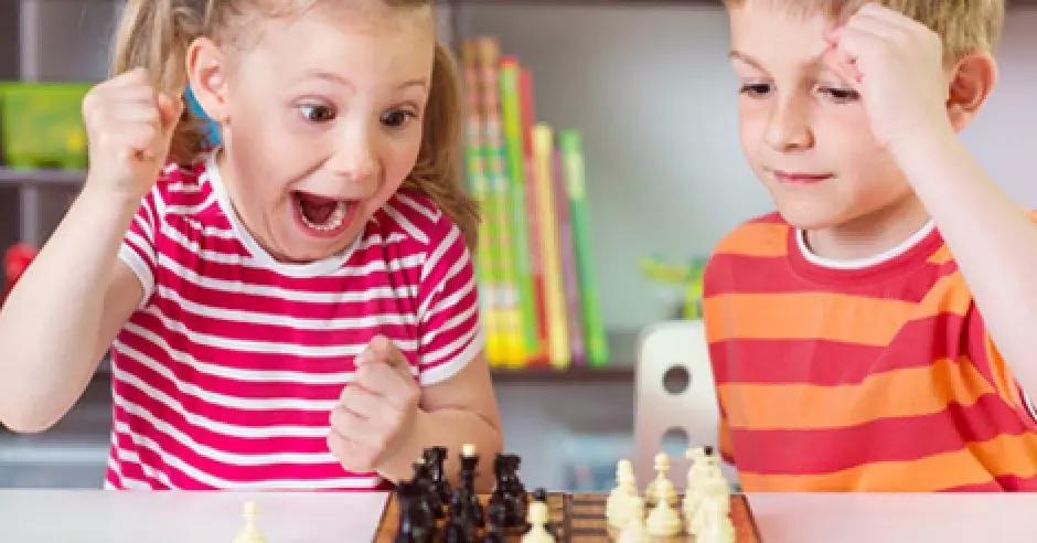 4 motive pentru care copii ar trebui să joace șah
