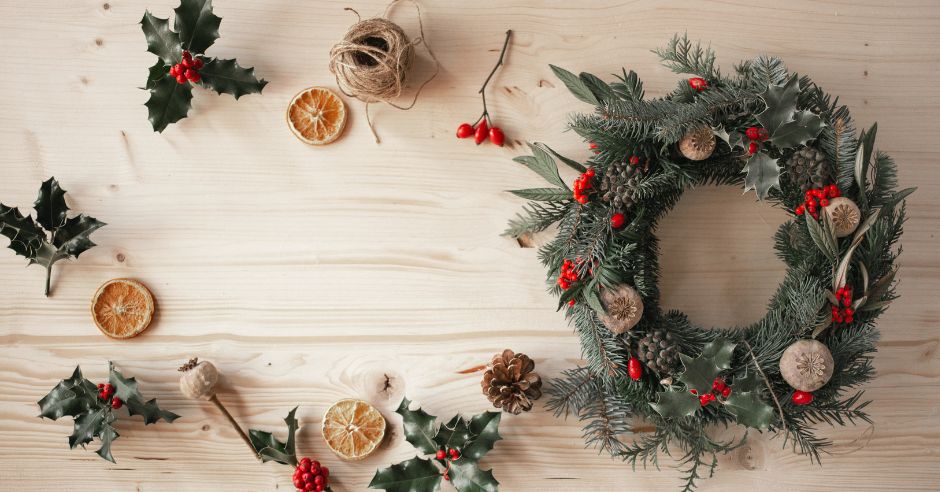 DIY coroniță de advent de pus pe masă veți economisi din bugetul pentru Crăciun