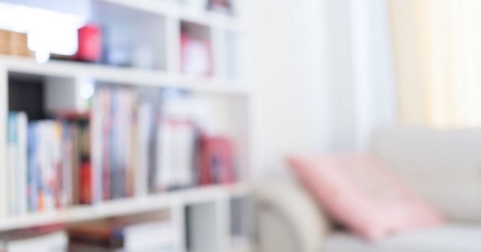 Dulapuri, vitrine și rafturi - cum să le combinăm?