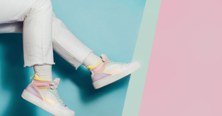 4 moduri noi de a purta sneakers Nike de damă