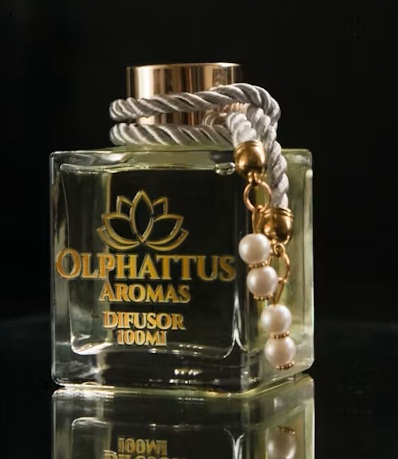 parfum arabesc cunoscut cu sfoară din mătase