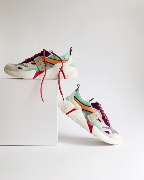 sneakersi coloarati