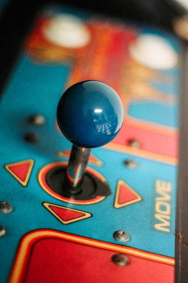 maneta de joc albastra retro