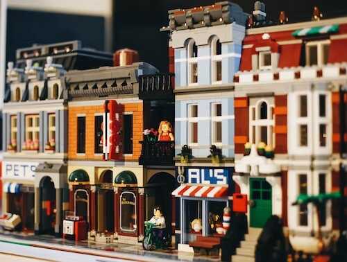 lego reducere