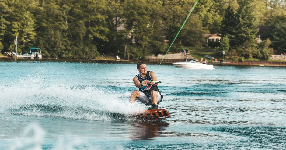 wakerboarding pe apa